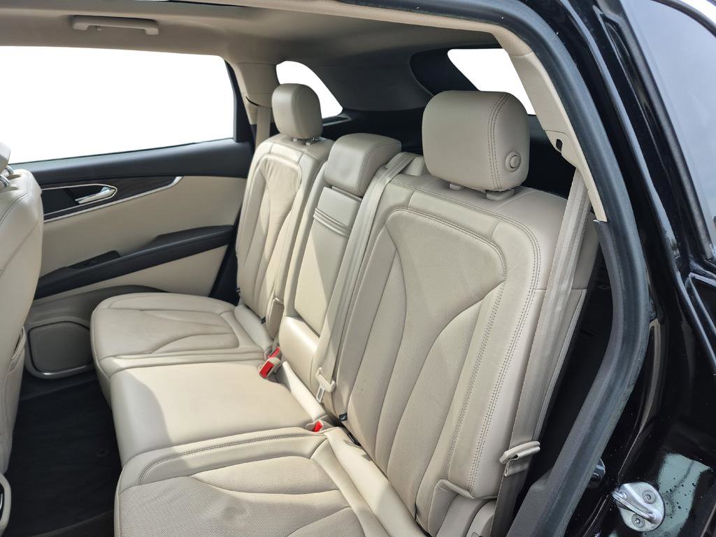 Used 2017 Lincoln MKX Reserve w/ Lincoln MKX Climate Package image 27