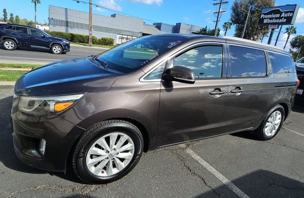 Used 2016 Kia Sedona EX FWD image 1