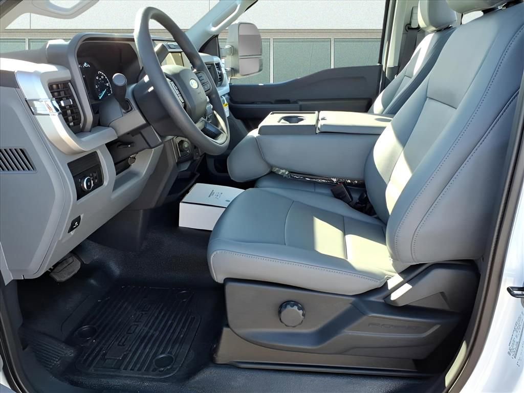 New 2026 Ford F550 4x4 Regular Cab Super Duty image 22