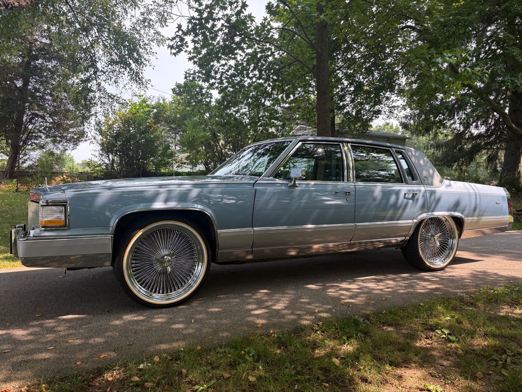 Used 1992 Cadillac Brougham RWD video 1