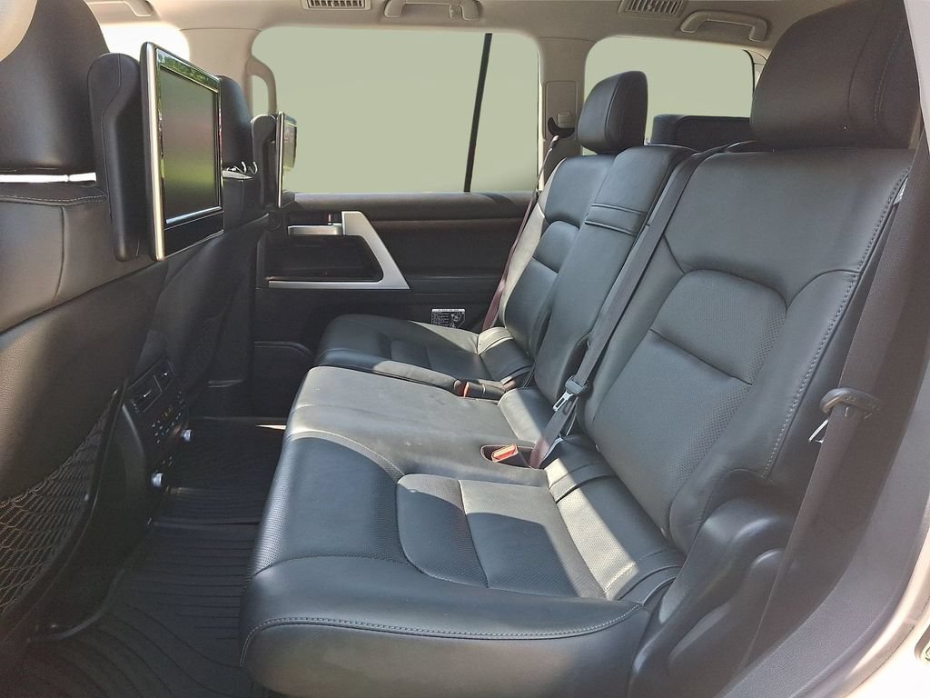 Used 2016 Toyota Land Cruiser w/ Four Season Floor Mat Package AWD/4WD image 7
