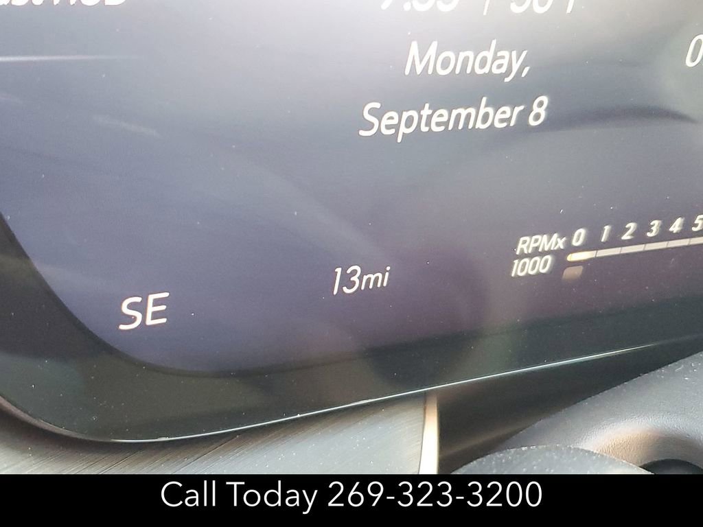 New 2025 Buick Envision Sport Touring image 13