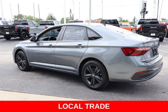 Used 2024 Volkswagen Jetta SE image 6