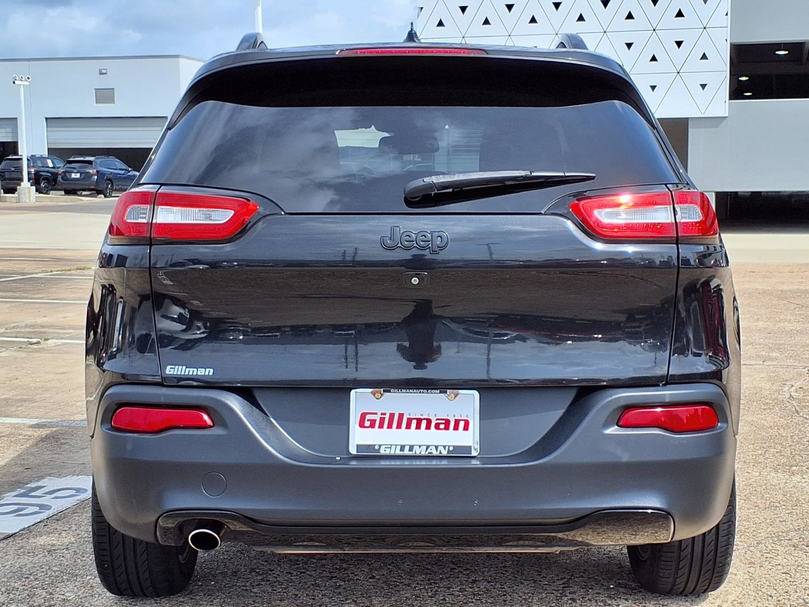 Used 2015 Jeep Cherokee Latitude FWD image 26