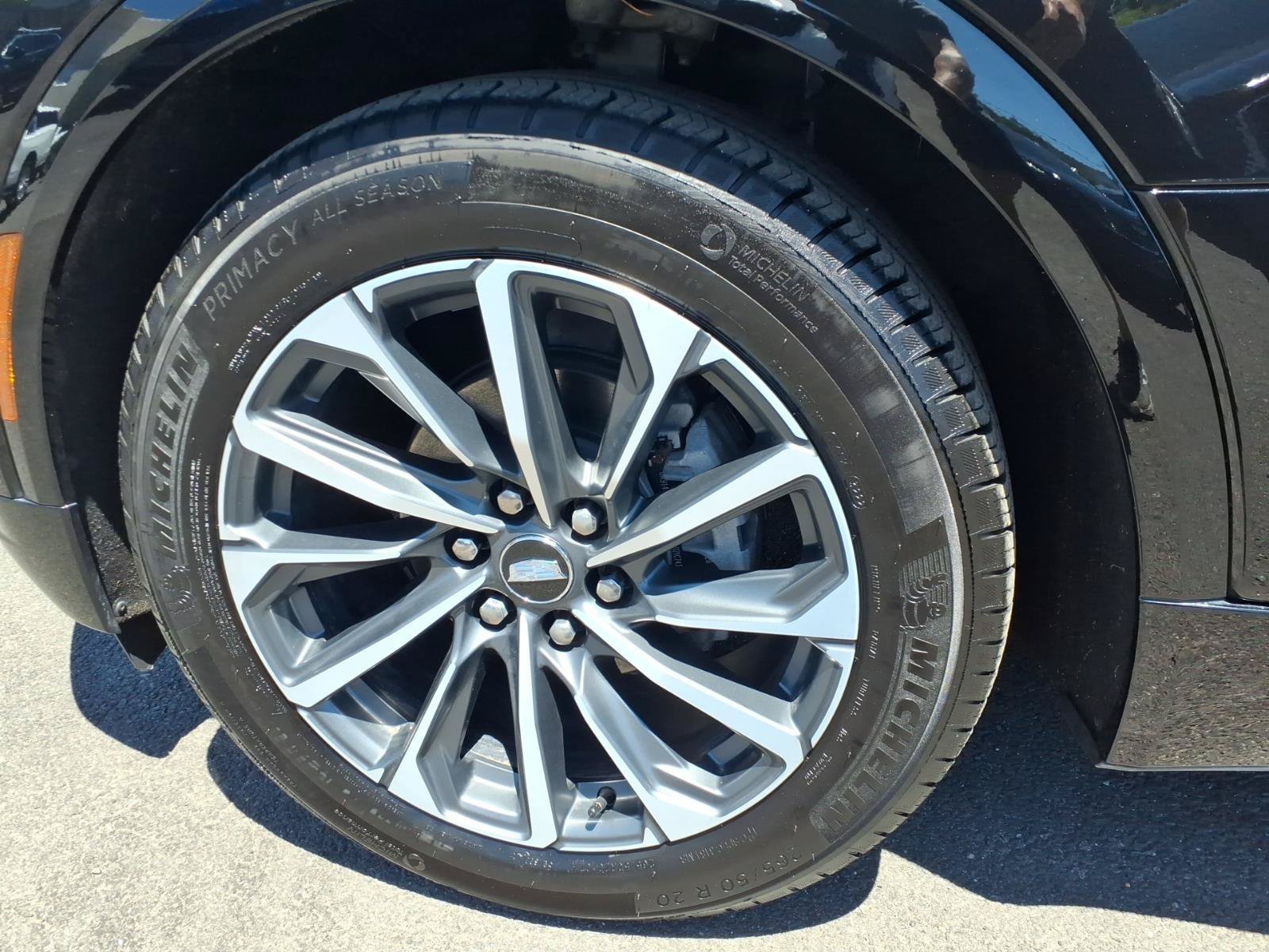Certified 2024 Cadillac Lyriq Sport w/ LPO, Floor Liner Package AWD/4WD image 9