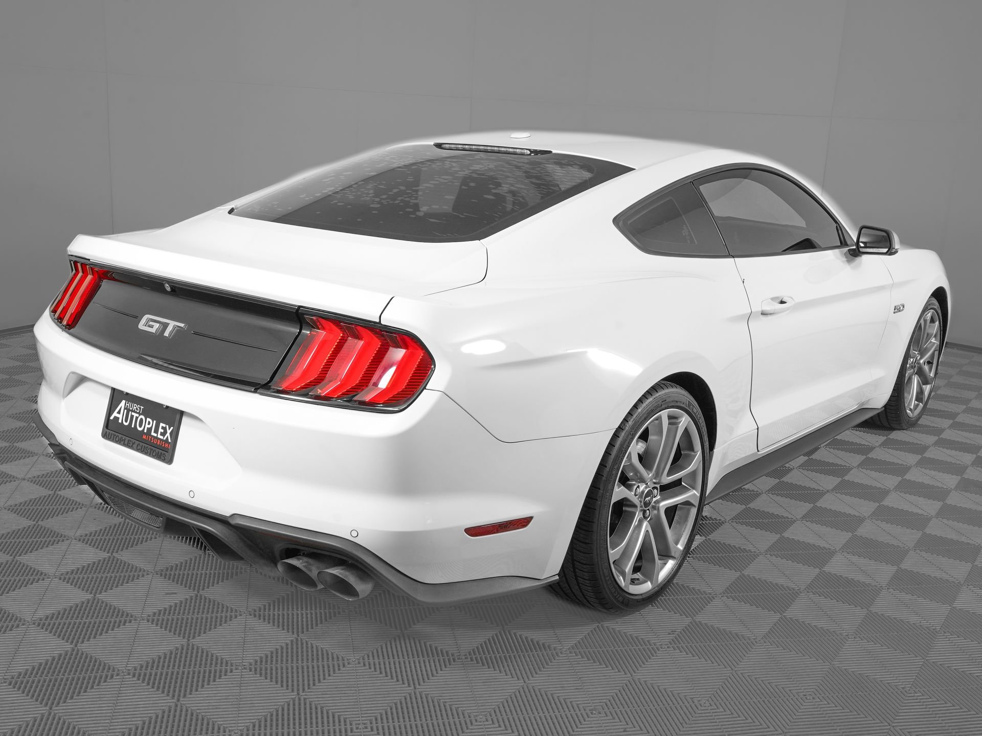 Used 2020 Ford Mustang GT Premium w/ Equipment Group 401A RWD image 5