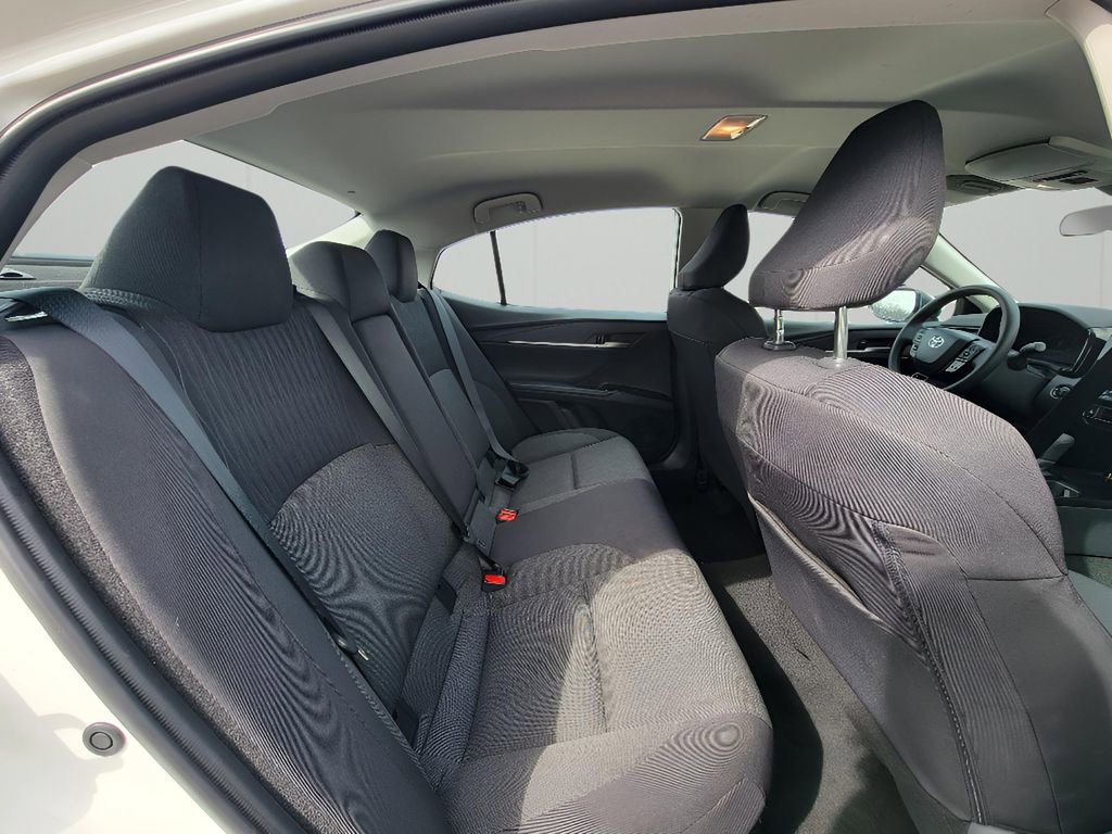 Used 2025 Toyota Camry LE image 28