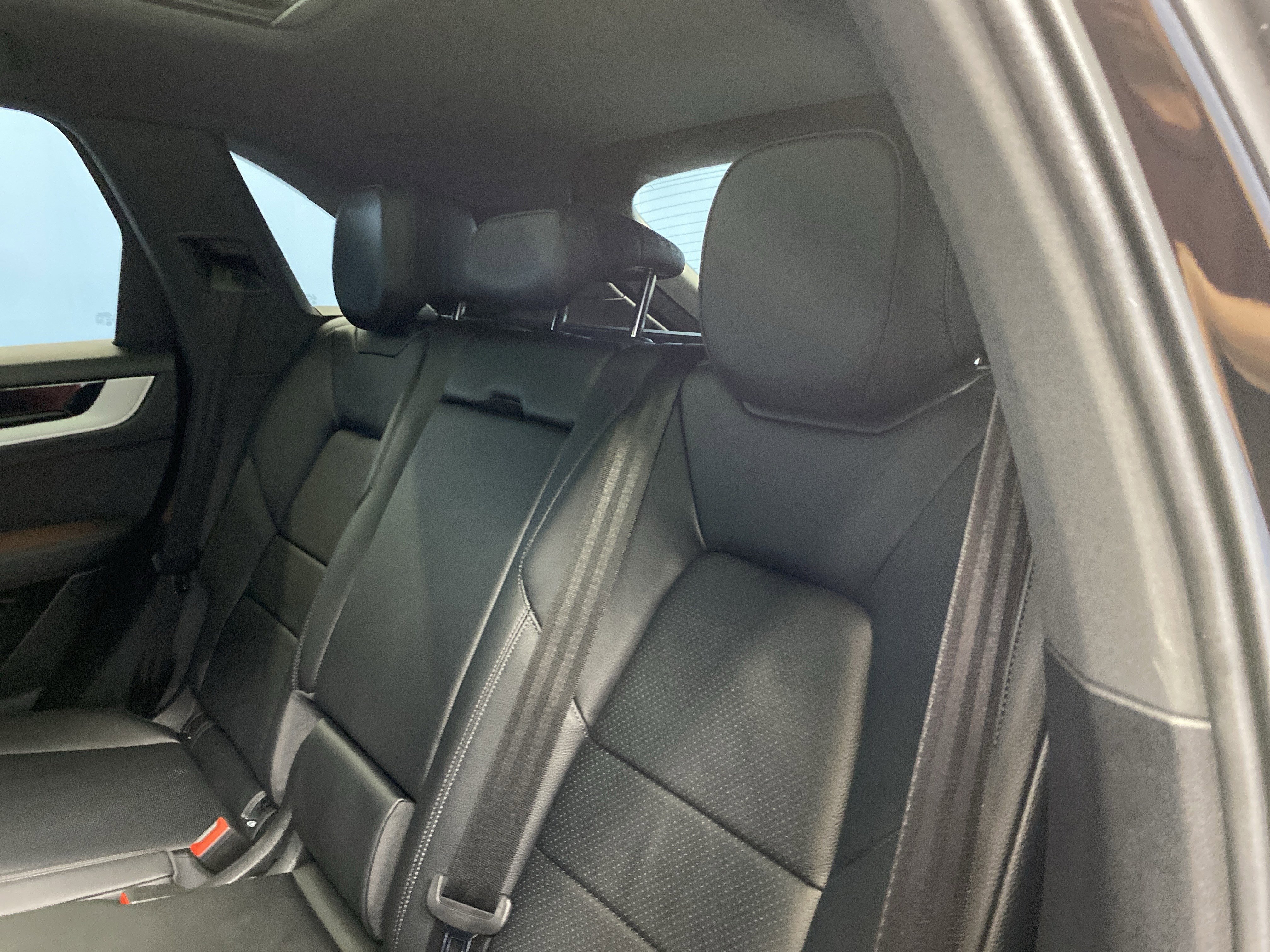 Used 2024 Porsche Cayenne image 29