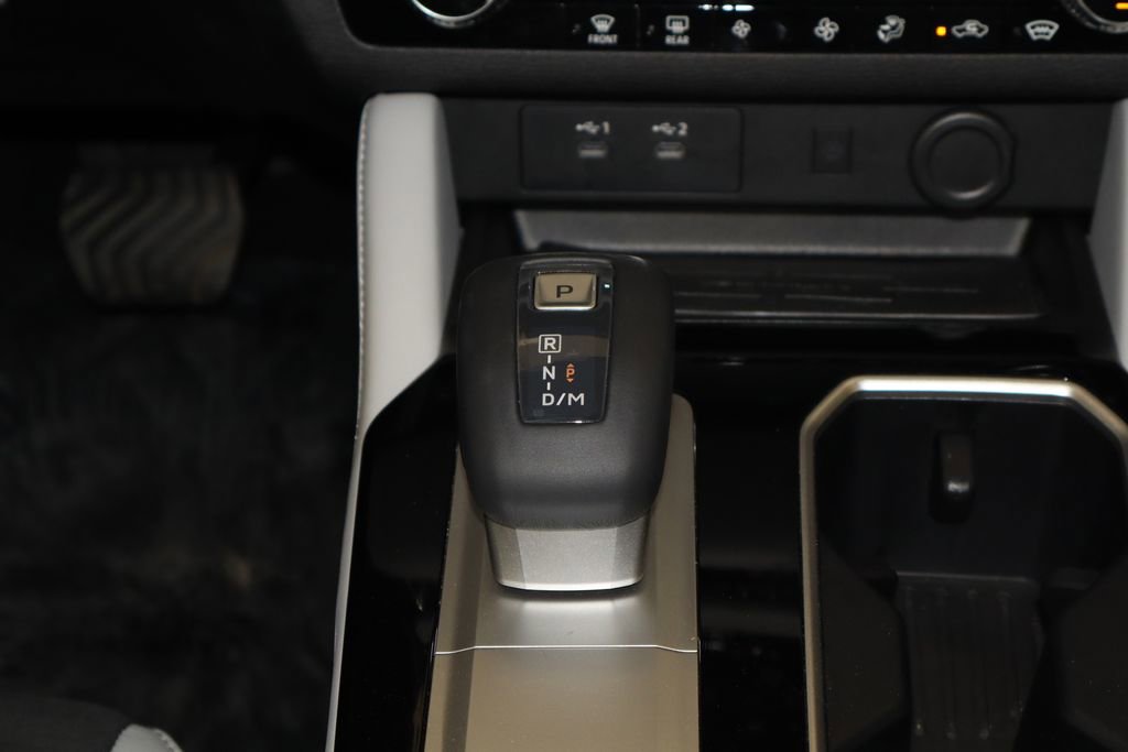 Used 2025 Mitsubishi Outlander SE AWD/4WD image 27