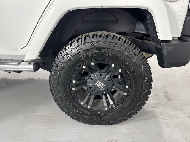 Used 2017 Jeep Wrangler Unlimited Sahara w/ Mopar Chrome Edition Group AWD/4WD image 5