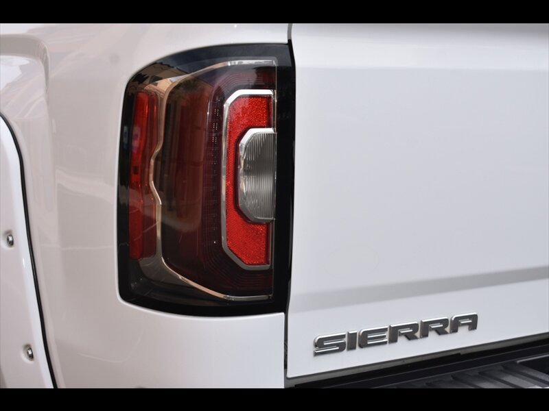 Used 2018 GMC Sierra 1500 SLT AWD/4WD image 50