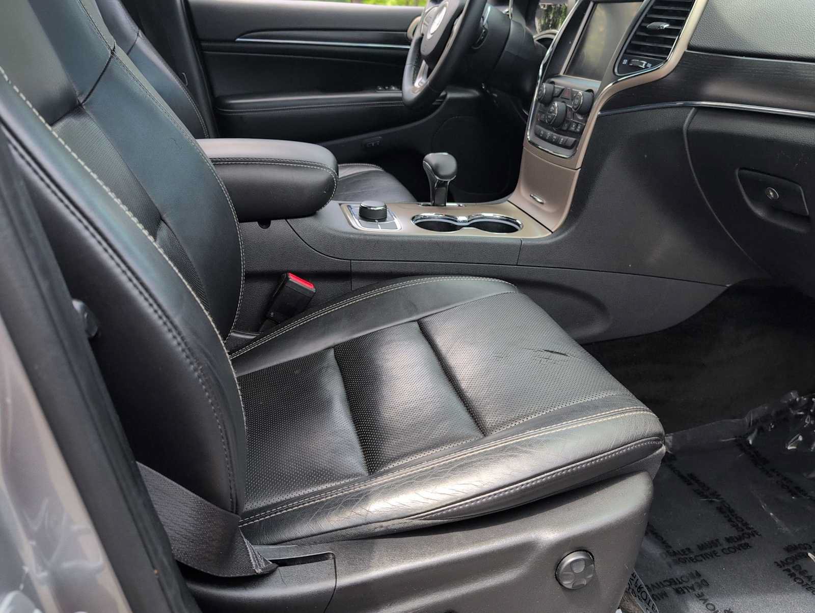 Used 2015 Jeep Grand Cherokee Limited w/ Luxury Group II AWD/4WD image 21