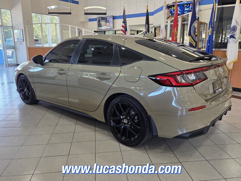 Used 2025 Honda Civic Sport image 6
