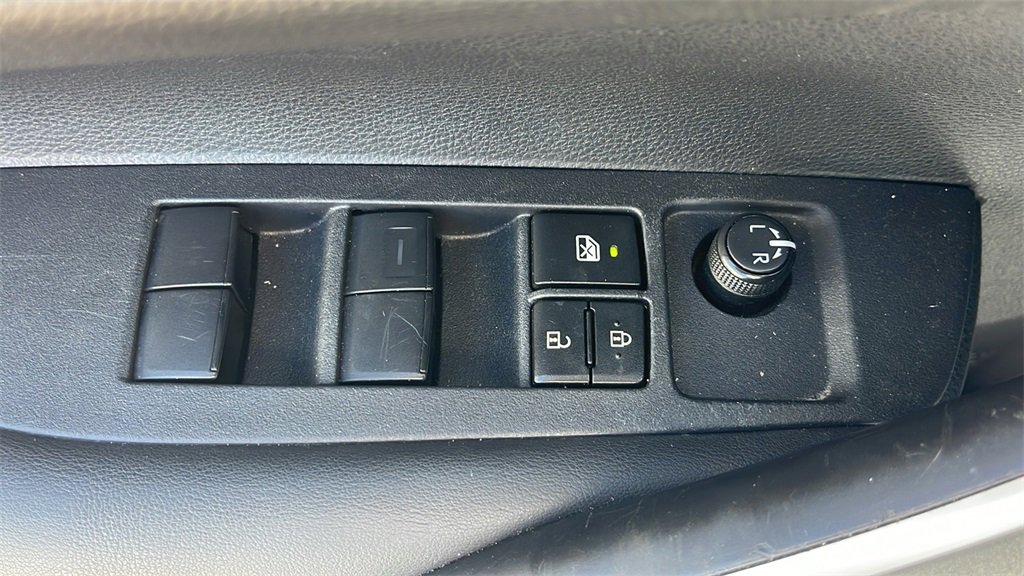 Used 2023 Toyota Corolla SE image 17
