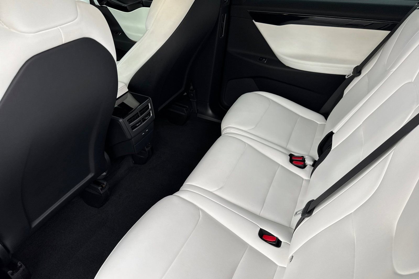 Used 2020 Tesla Model X Long Range image 12