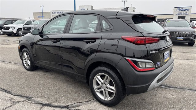 Used 2023 Hyundai Kona SE image 5