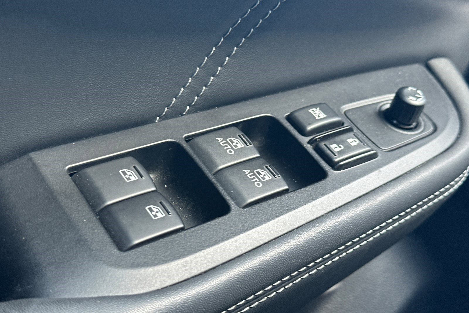 Used 2018 Subaru Outback 2.5i Limited image 13