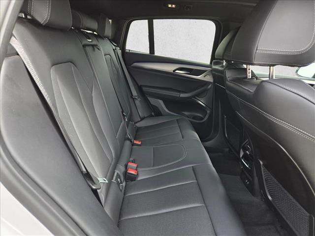 Used 2025 BMW X4 xDrive30i image 21