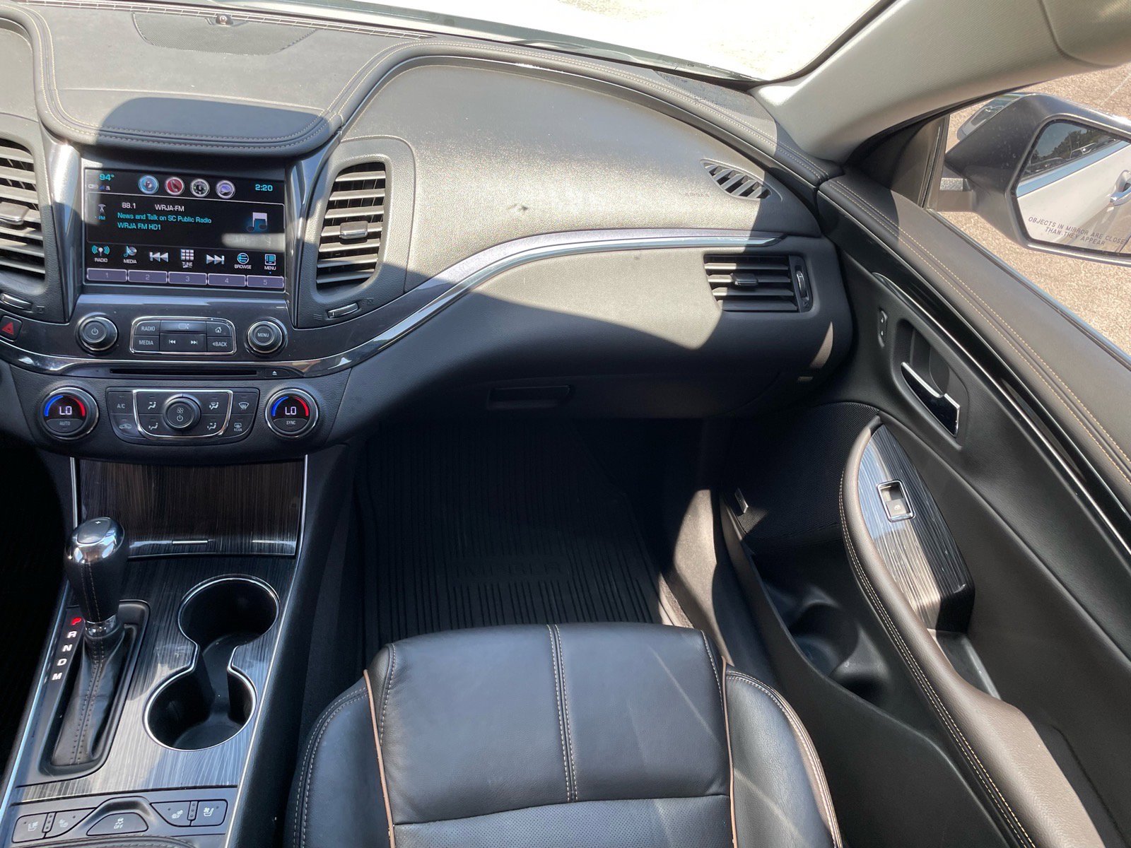 Used 2017 Chevrolet Impala Premier w/ Enhanced Convenience Package FWD image 7