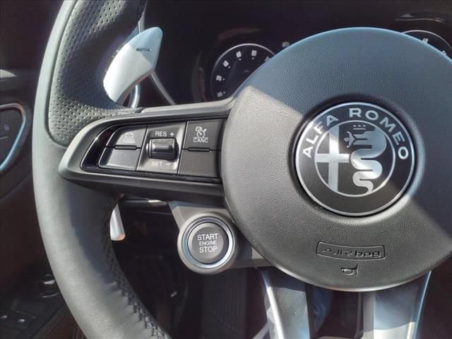Used 2024 Alfa Romeo Giulia Sprint AWD/4WD image 20