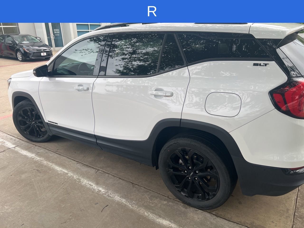 Used 2020 GMC Terrain SLT w/ Preferred Package image 2