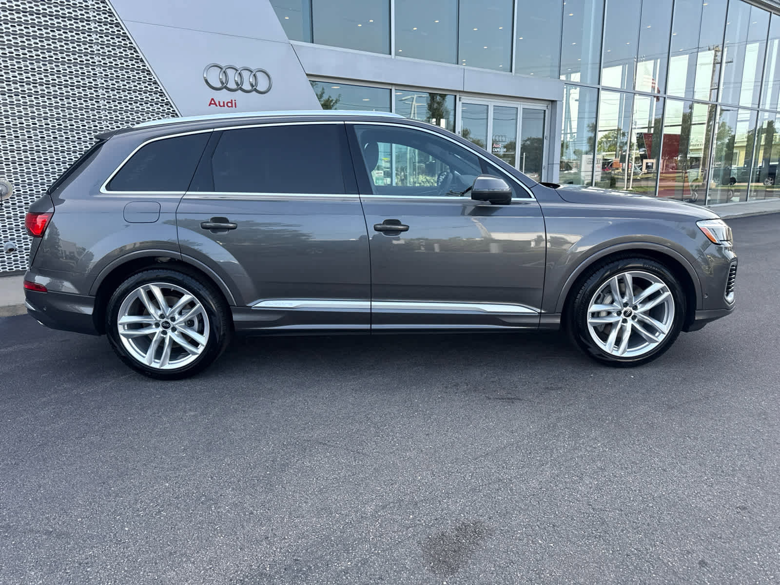 New 2025 Audi Q7 3.0T Premium Plus image 9