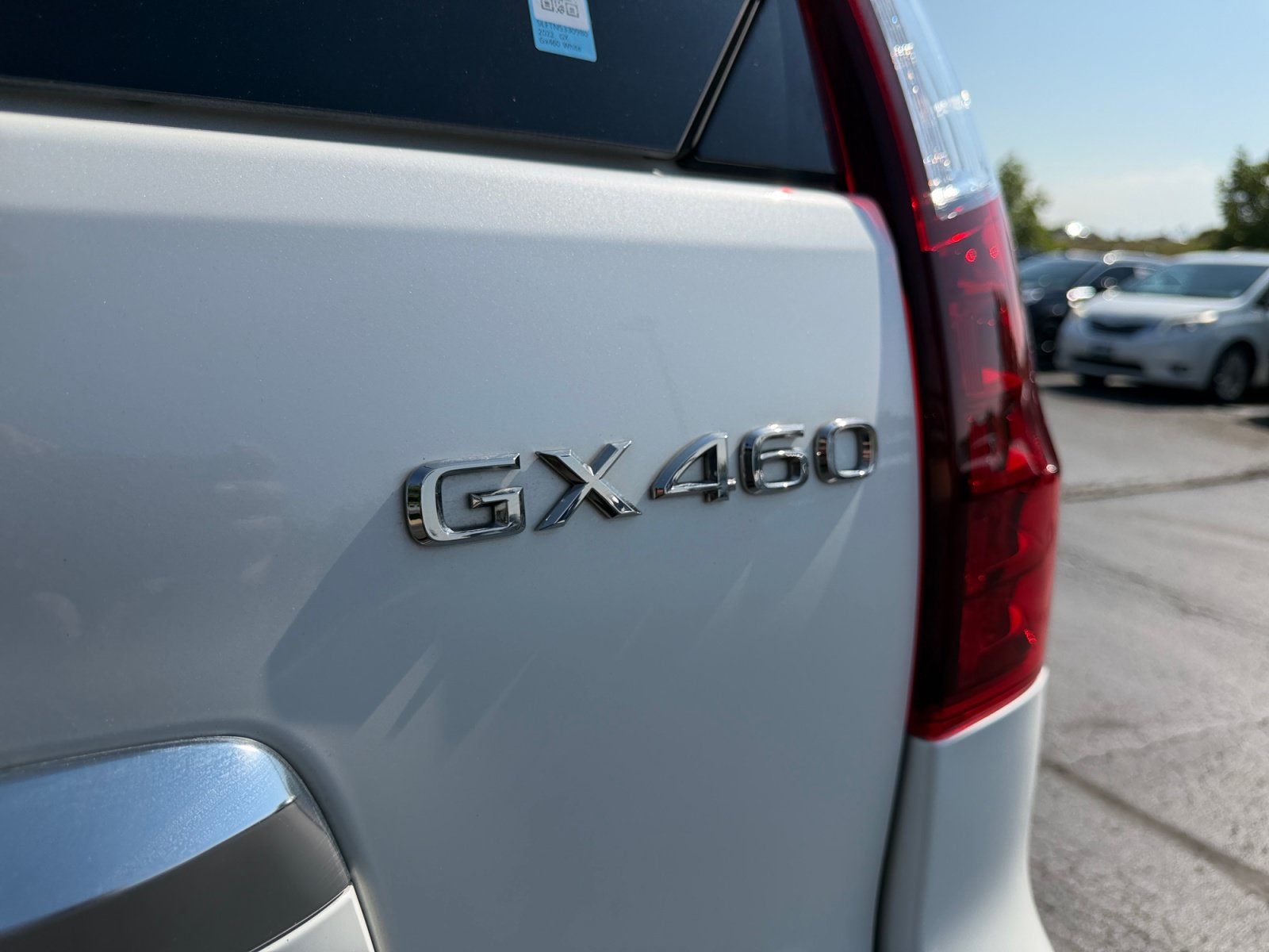 Used 2022 Lexus GX 460 Premium w/ Accessory Package AWD/4WD image 23