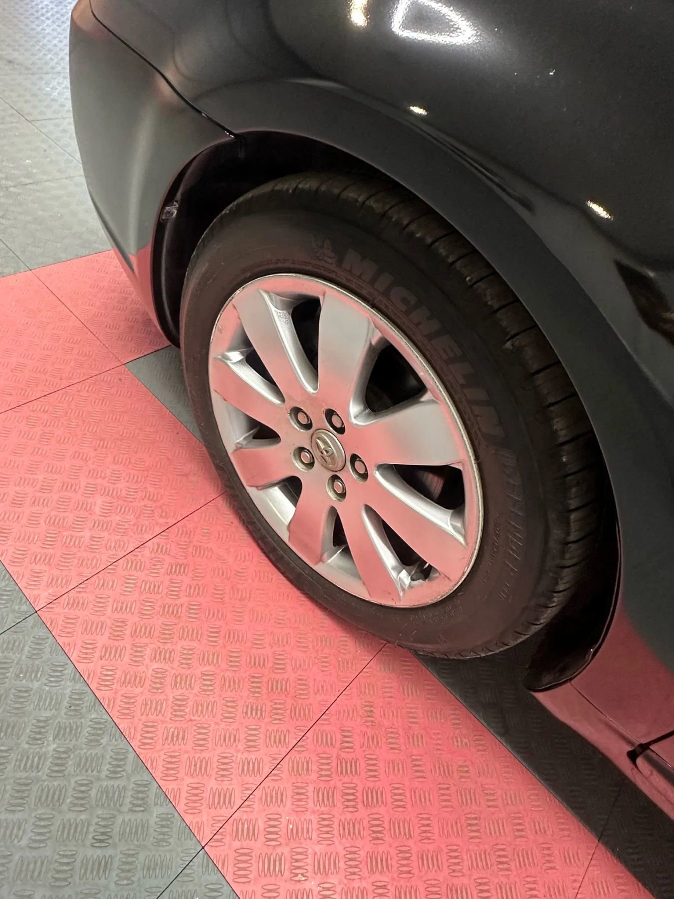 Used 2006 Toyota Avalon XLS image 29