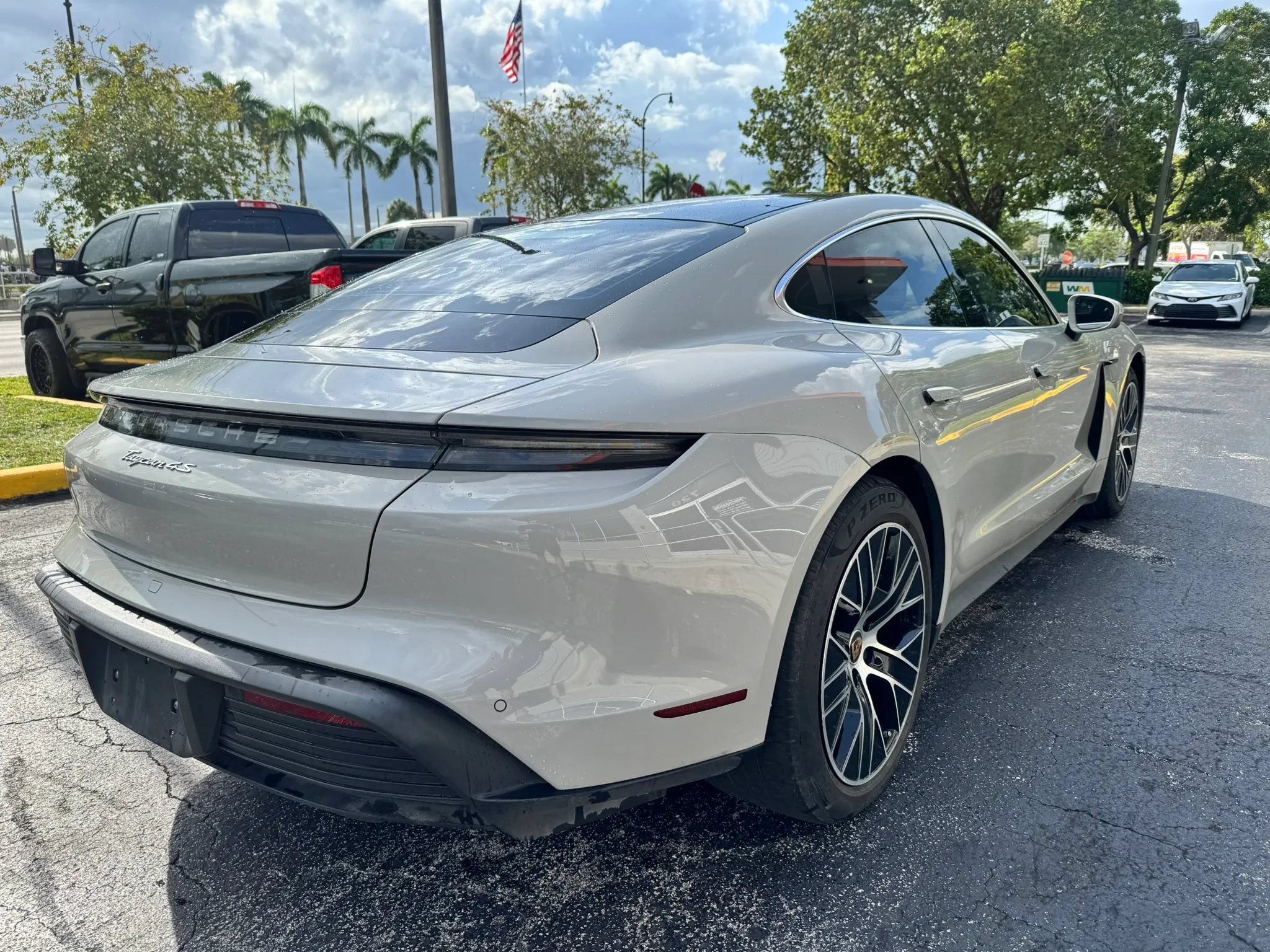 Used 2021 Porsche Taycan 4S AWD/4WD image 5
