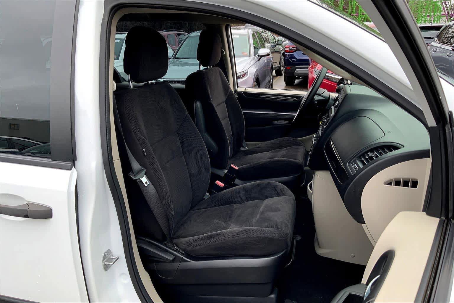 Used 2014 Dodge Grand Caravan American Value Package image 8