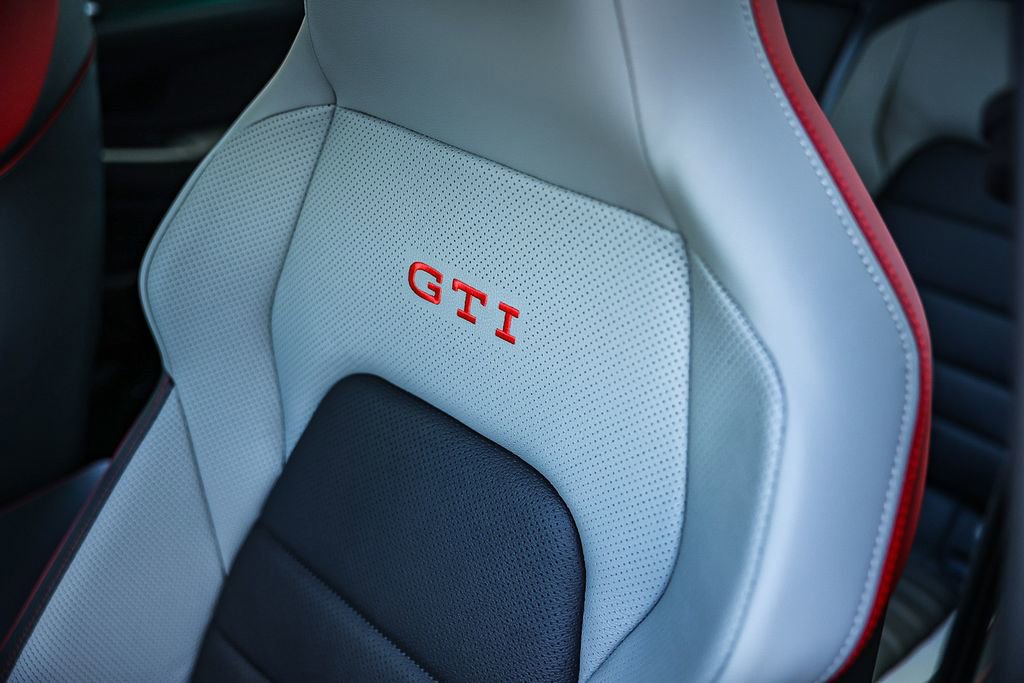 New 2026 Volkswagen GTI SE image 36