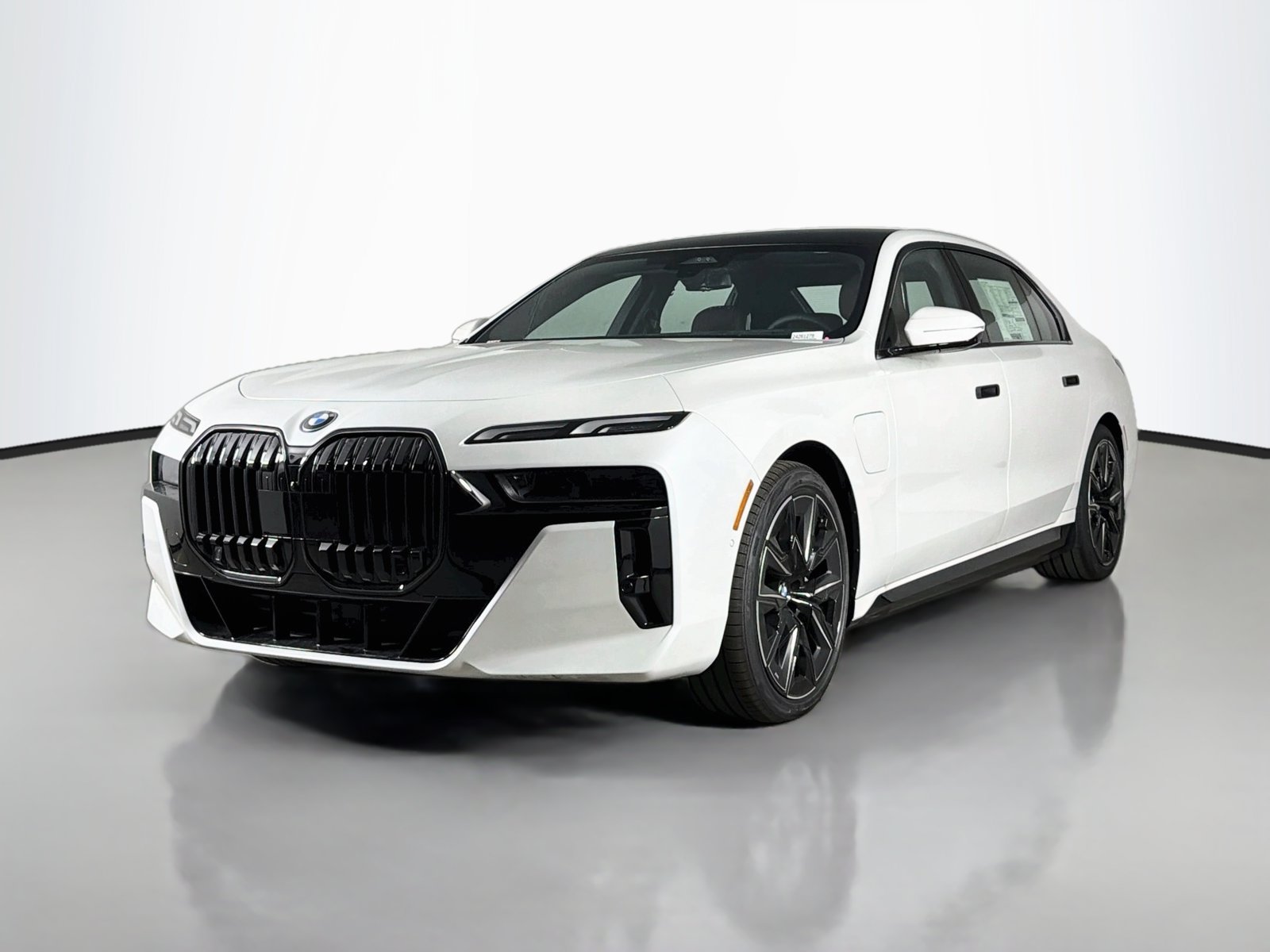 New 2026 BMW 750e xDrive w/ Premium Package AWD/4WD image 3