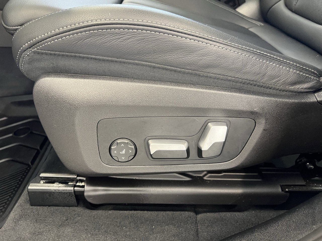 Used 2023 BMW X3 M40i image 40