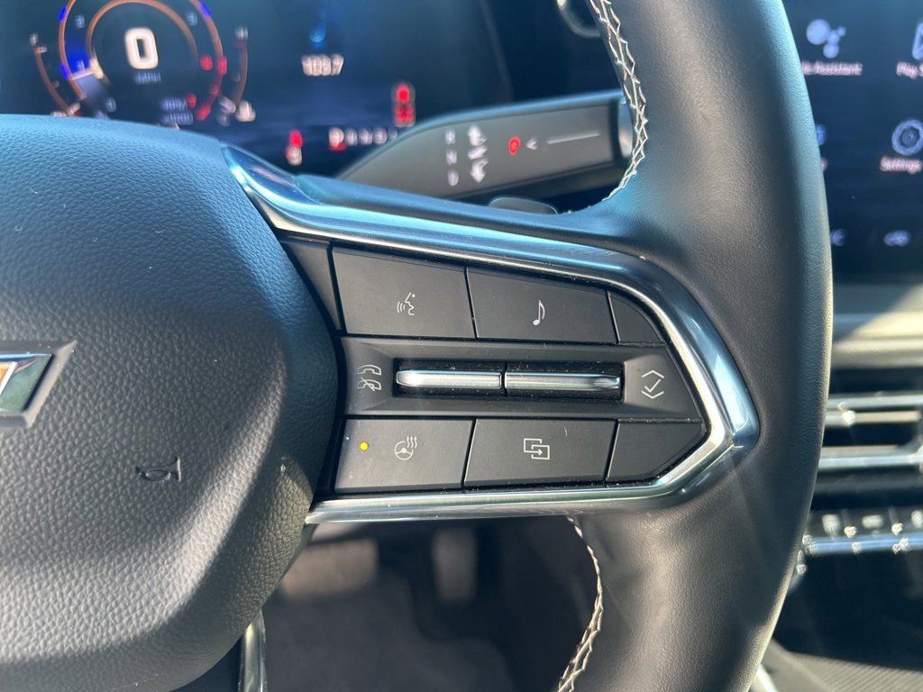 Used 2025 Chevrolet Traverse LT image 13