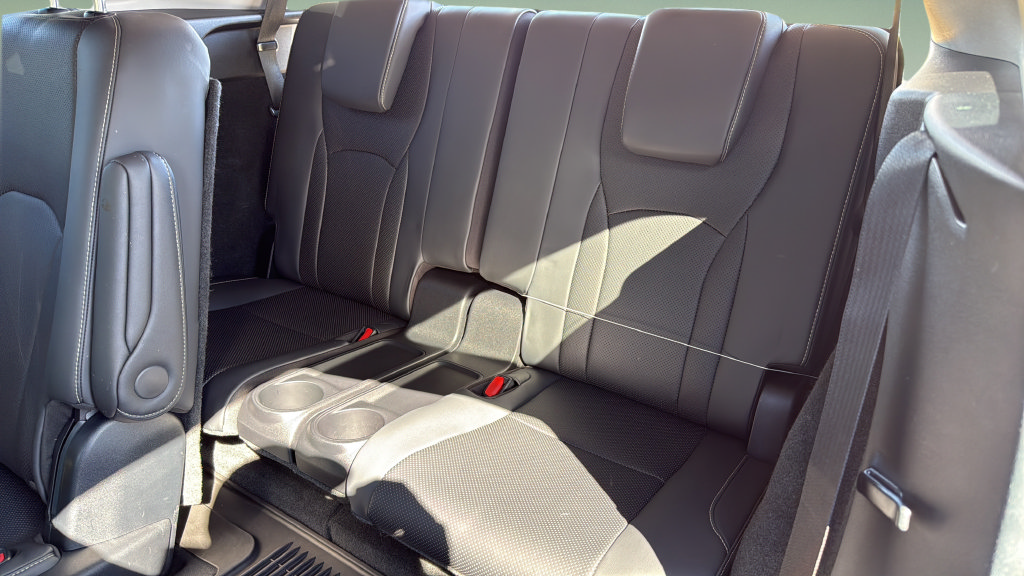 Certified 2022 Lexus RX 450hL AWD w/ Premium Package image 19