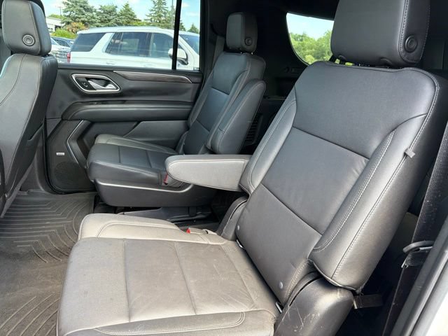 Used 2022 Chevrolet Suburban LT w/ LT Signature Plus Package AWD/4WD image 23