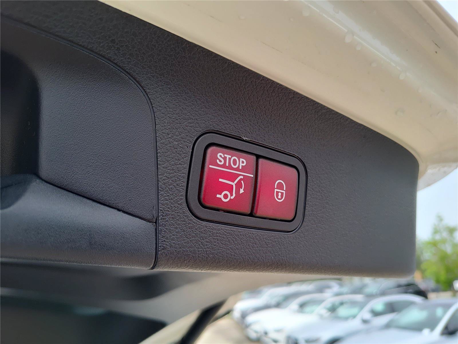 Used 2021 Mercedes-Benz GLS 450 4MATIC image 9