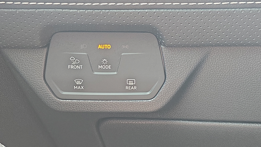 Used 2024 Volkswagen Atlas Cross Sport SEL R-Line AWD/4WD image 19