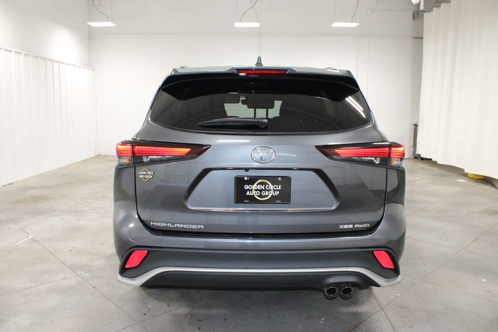 Used 2025 Toyota Highlander XSE image 8