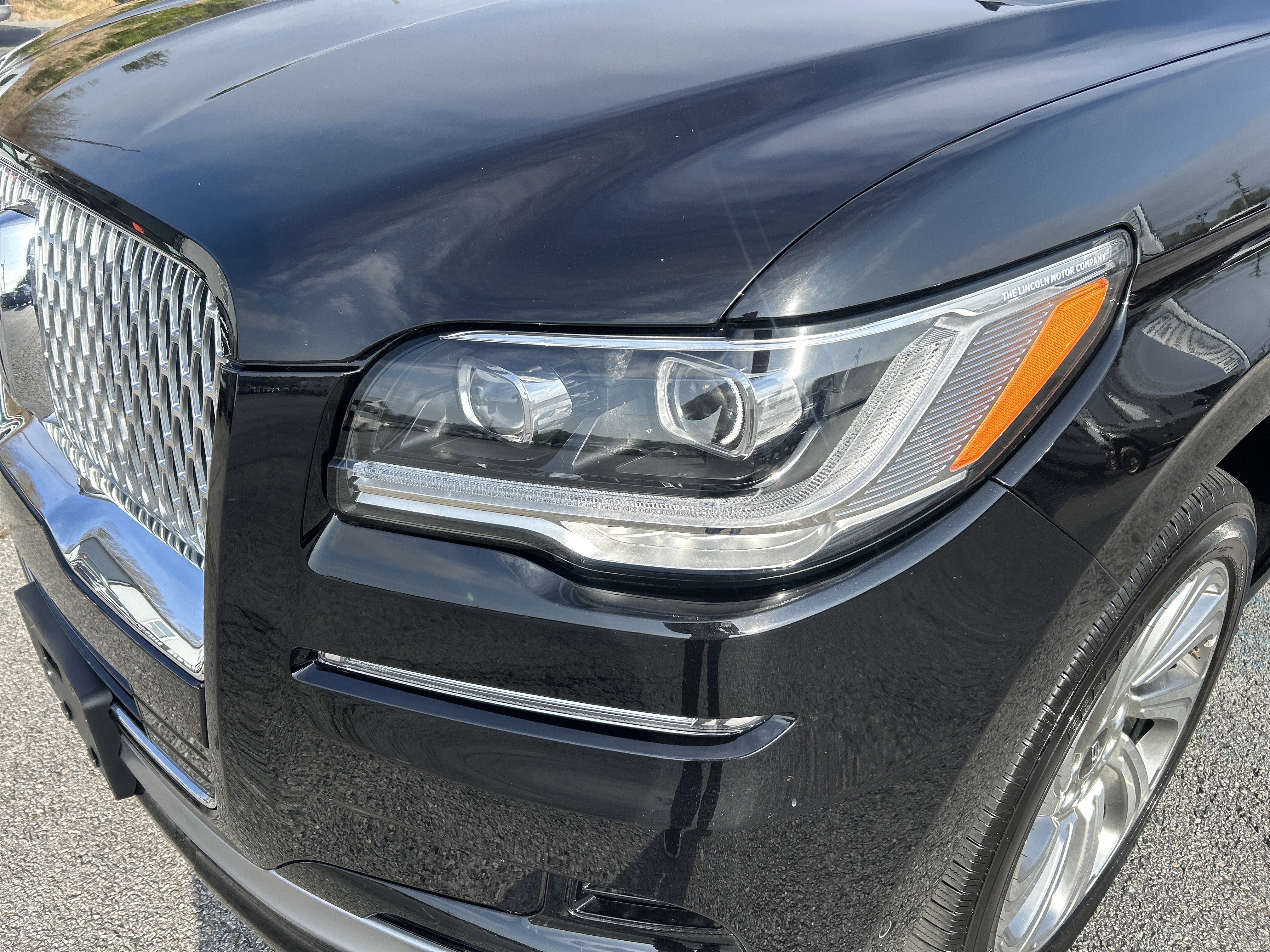 Used 2024 Lincoln Navigator Reserve image 13