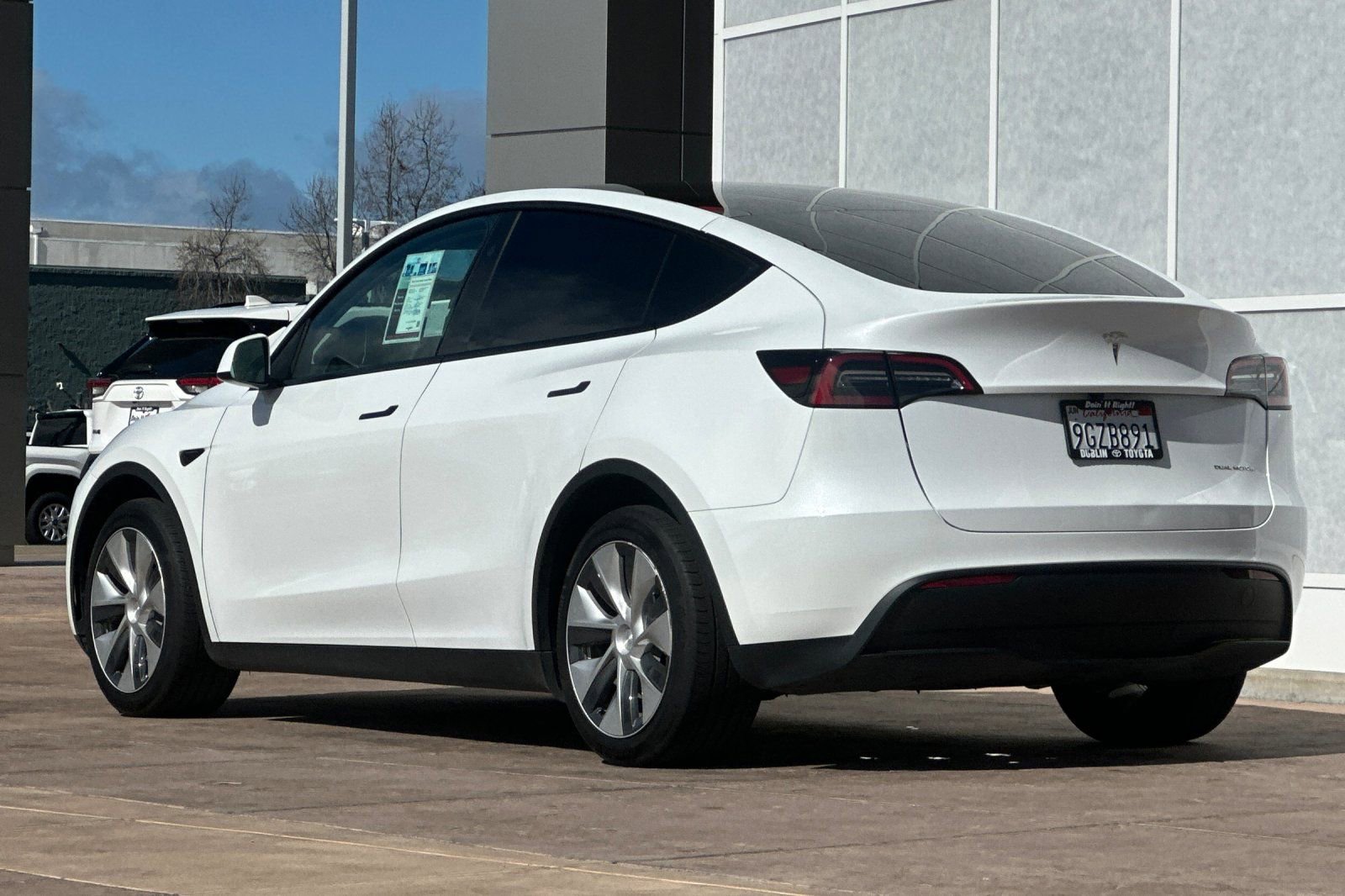 Used 2023 Tesla Model Y Long Range image 6
