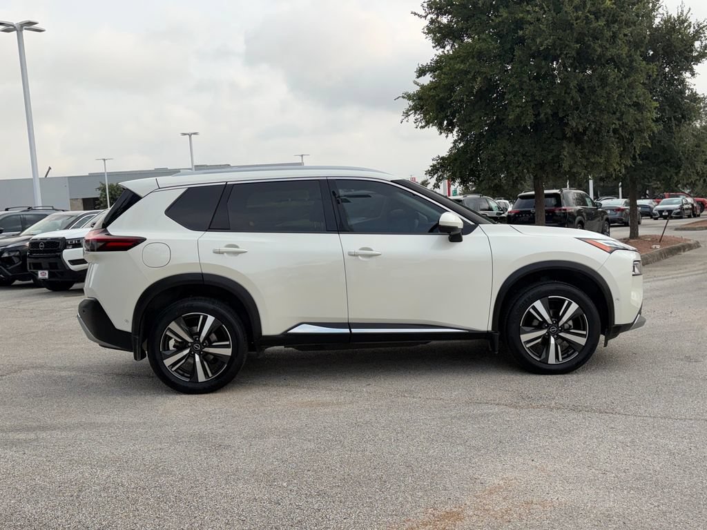 Certified 2023 Nissan Rogue Platinum FWD image 4