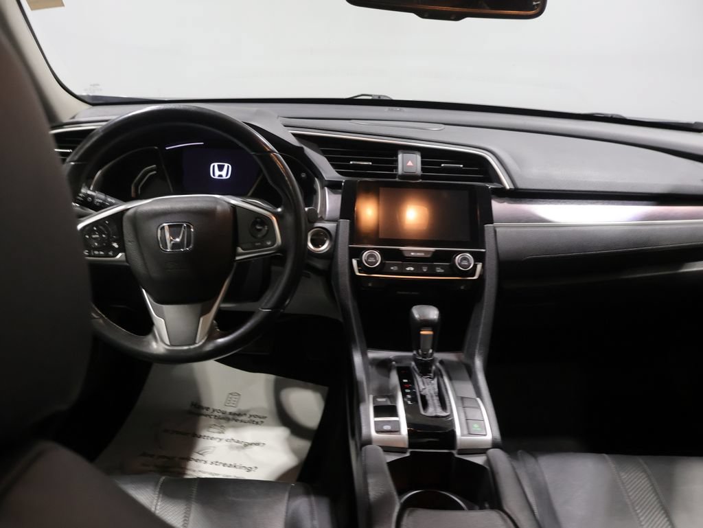 Used 2018 Honda Civic Touring image 17