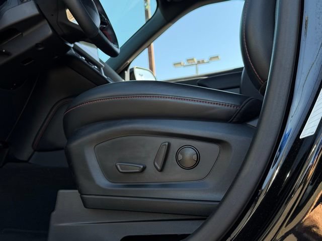 Used 2025 Ford Explorer ST-Line w/ ST-Line Street Pack AWD/4WD image 15