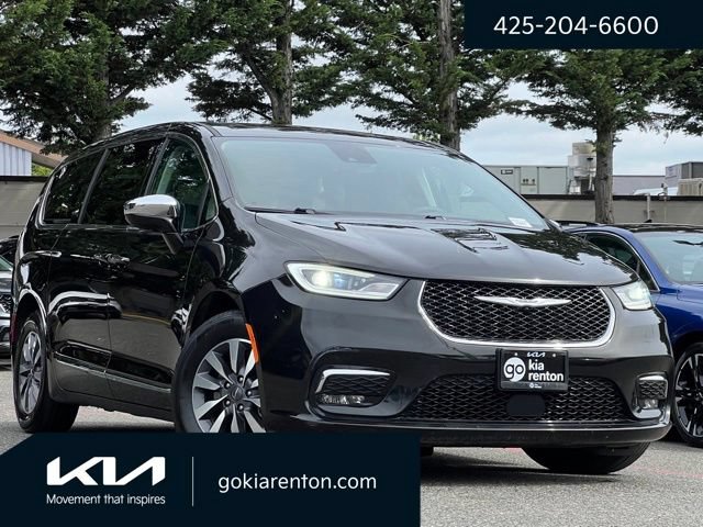 Used 2023 Chrysler Pacifica Limited
