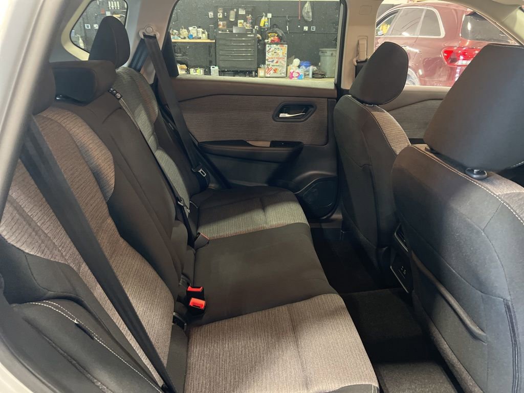 Certified 2023 Nissan Rogue SV image 14