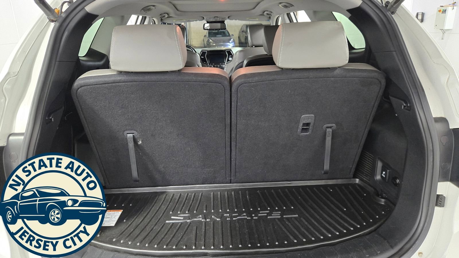 Used 2019 Hyundai Santa Fe XL AWD/4WD image 38