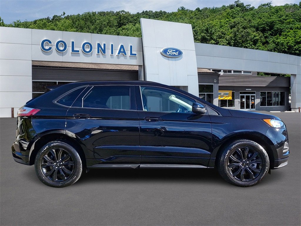Certified 2022 Ford Edge SE w/ Black Appearance Package image 7