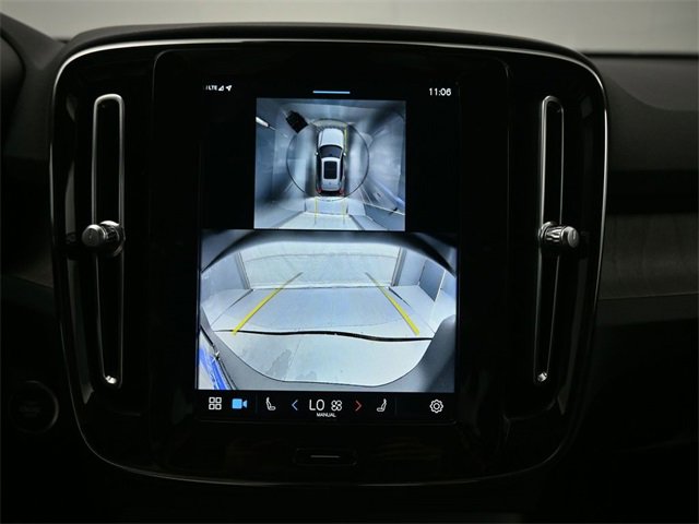 Used 2024 Volvo XC40 B5 Plus w/ Protection Package Premier image 21