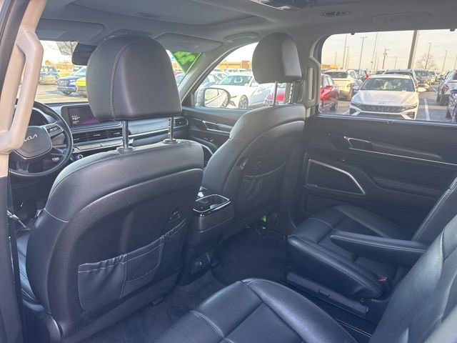 Used 2022 Kia Telluride EX w/ EX Premium Package image 12